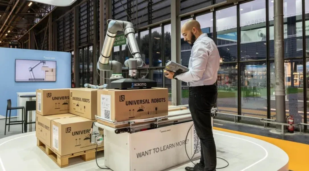 Universal Robots UR18 Heavy-Duty Collaborative Robot User Guide