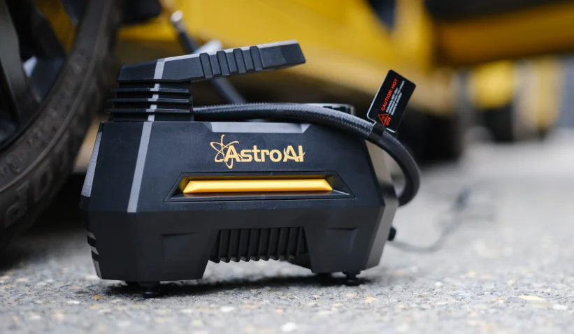 AstroAI CZK-3631 Portable Air Compressor User Manual