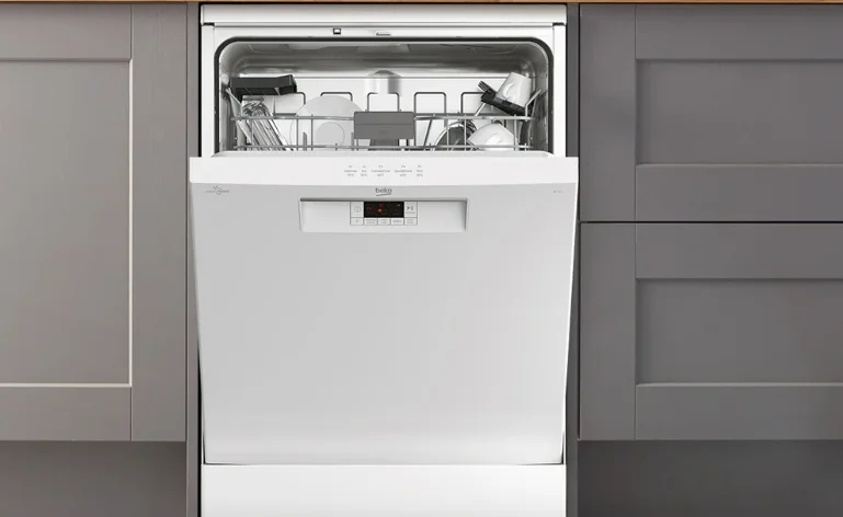 Beko BDFS16030W Freestanding Slimline Dishwasher feat