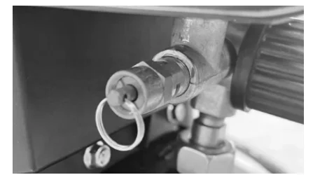 Ironton ‎5820665 3-Gallons Oil-Free Pancake Air Compressor 6