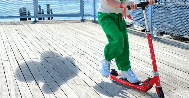 Jetson Kids Jupiter 2-Wheel Light-Up Kick Scooter feat