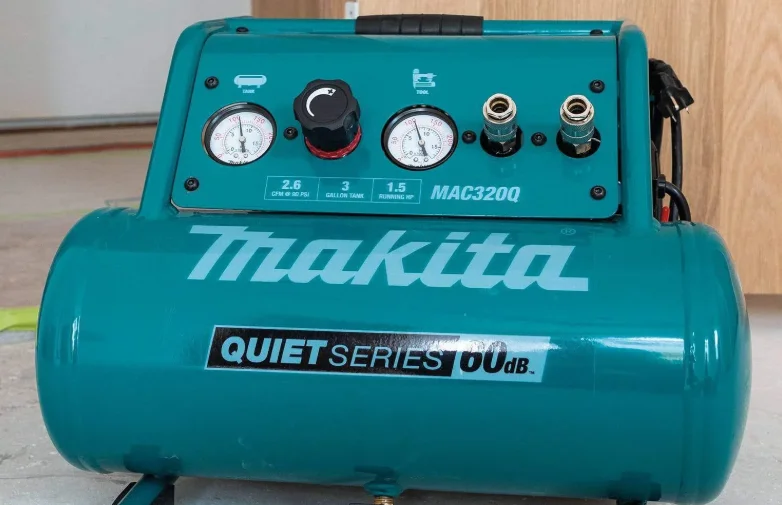 Makita ‎MAC320Q 3-Gallon Air Compressor feat