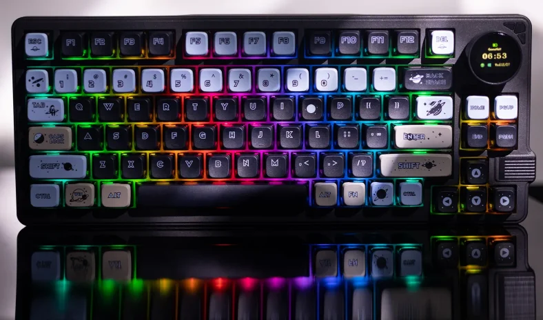 GamaKay LK75 TFT Display Knob Keyboard feat