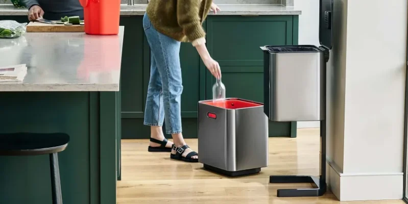 Joseph Joseph Totem Max 60L Waste & Recycling Bin Manual Joseph Joseph Totem Max 60L Waste & Recycling Bin feat