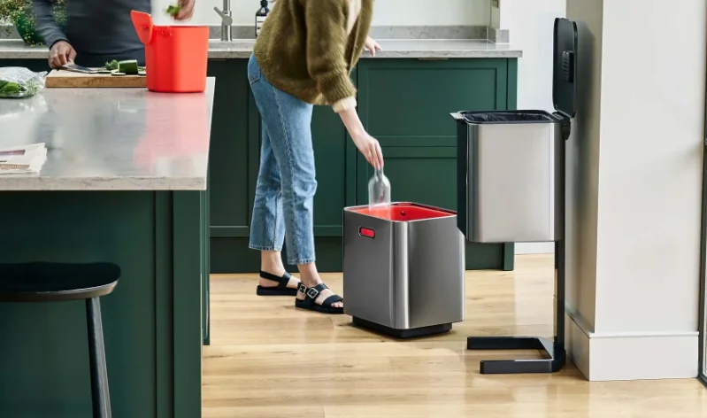 Joseph Joseph Totem Max 60L Waste & Recycling Bin Manual Joseph Joseph Totem Max 60L Waste & Recycling Bin feat