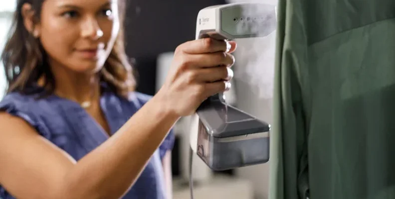 Steamfast Valet Handheld Garment Steamer feat