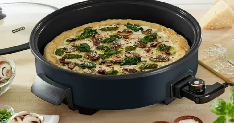 Dash DRG214C Family Size Skillet Manual Dash DRG214C Family Size Skillet feat