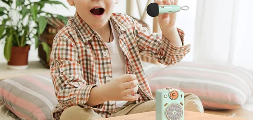 Divoom Fairy-OK Karaoke Speaker feat