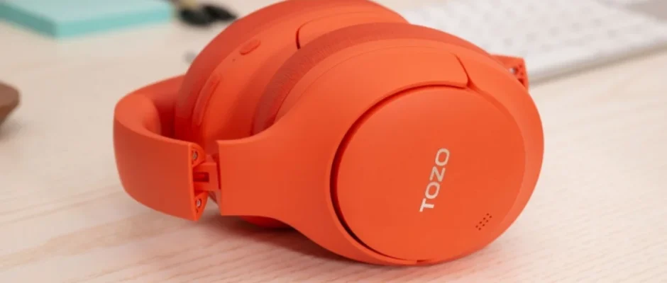 TOZO HT2 Noise Cancelling Headphones User Manual TOZO HT2 Noise Cancelling Headphones featured image