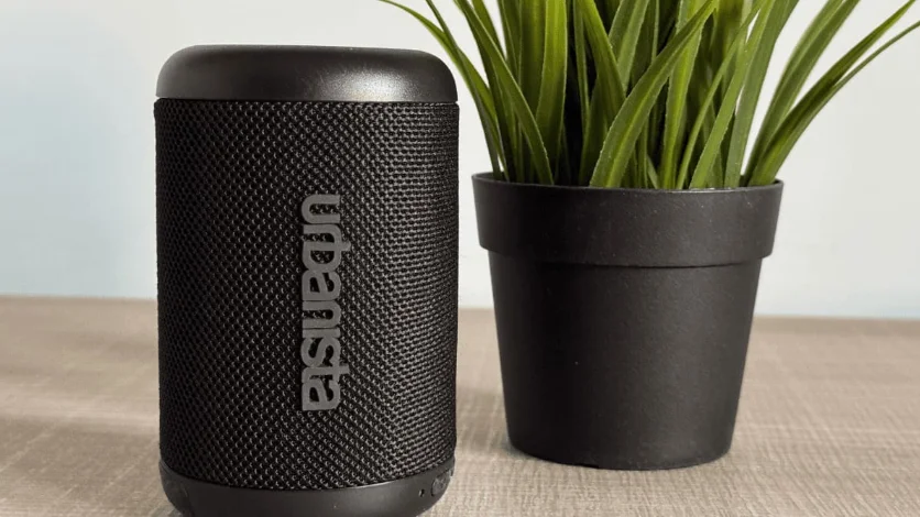 Urbanista Memphis Portable Speaker Manual Urbanista Memphis Portable Speaker feat