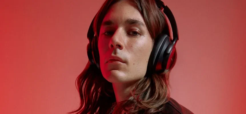 Urbanista Valencia Noise Cancelling Headphones feat