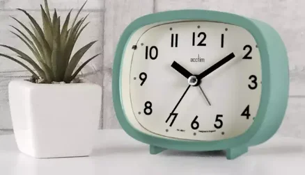 Acctim 15900 Hilda Retro Sweep Alarm Clock Instructions