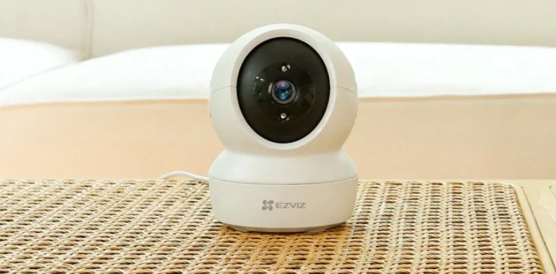 EZVIZ H6c Indoor Pan & Tilt Camera feat