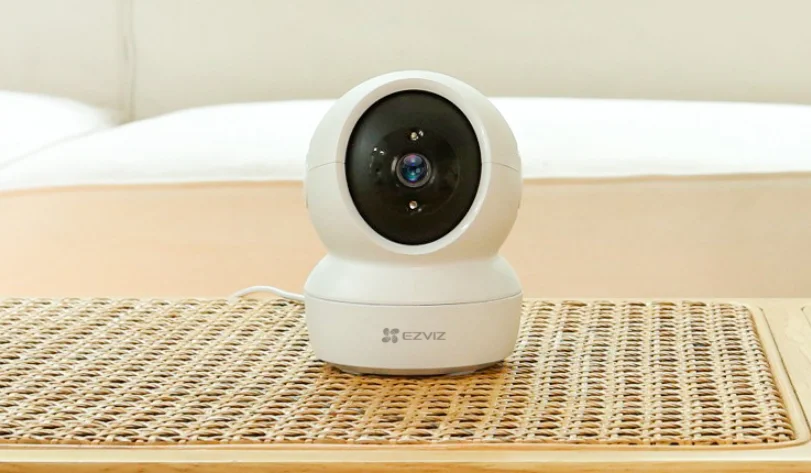 EZVIZ H6c Indoor Pan & Tilt Camera feat
