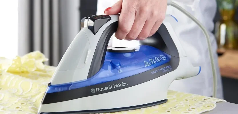 Russell Hobbs 26730-56 Wrap & Clip iron Manual Russell Hobbs 26730-56 Wrap & Clip iron feat