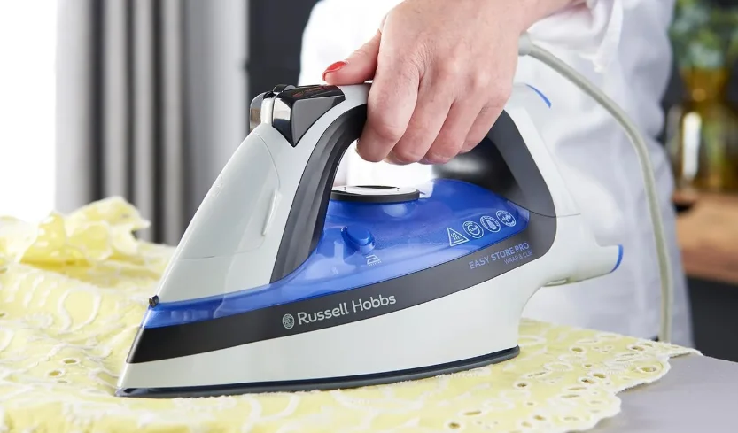 Russell Hobbs 26730-56 Wrap & Clip iron Manual Russell Hobbs 26730-56 Wrap & Clip iron feat