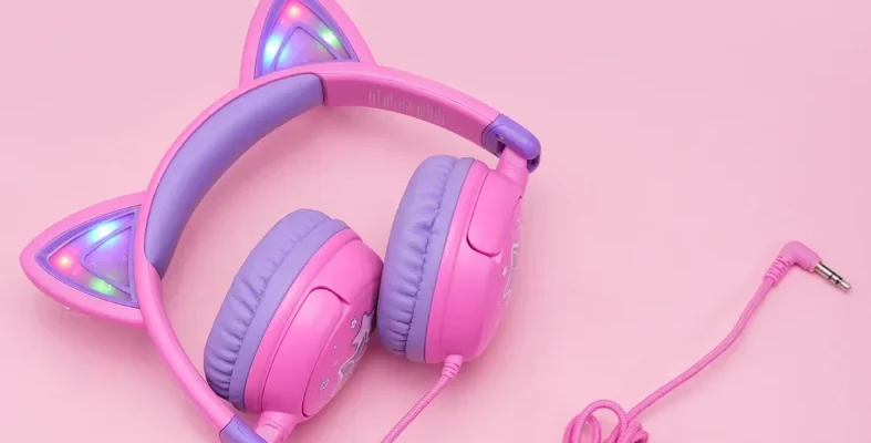 iClever BTH21 Kids Bluetooth Headphones feat