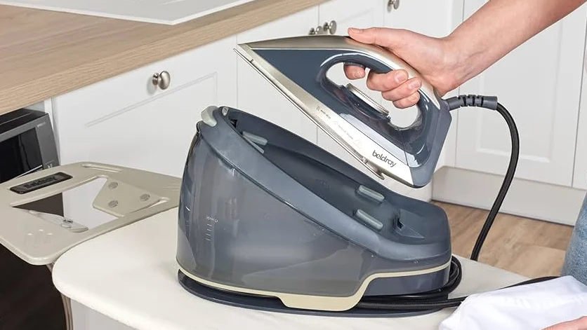 Beldray BEL02131 Steam Iron feat