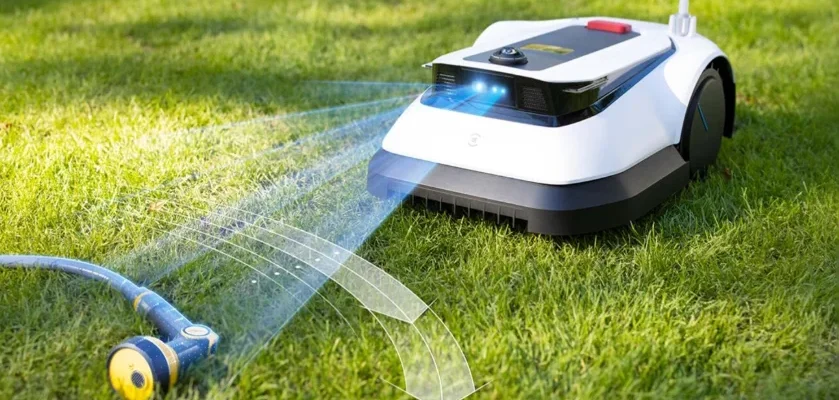 Ecovacs GOAT G1 Robotic Lawn Mower feat