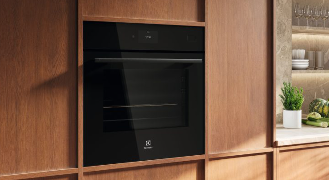 Electrolux 700 Series EVEP6818BF Pyrolytic Oven Manual