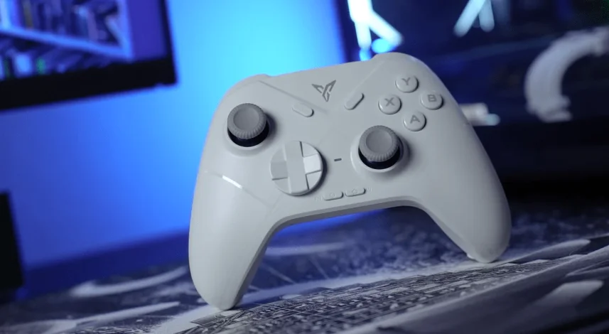 Flydigi Vader Direwolf 3 Game Controller feat