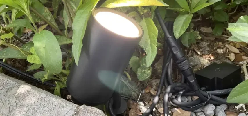 LIFX Outdoor SuperColor Spot Light feat