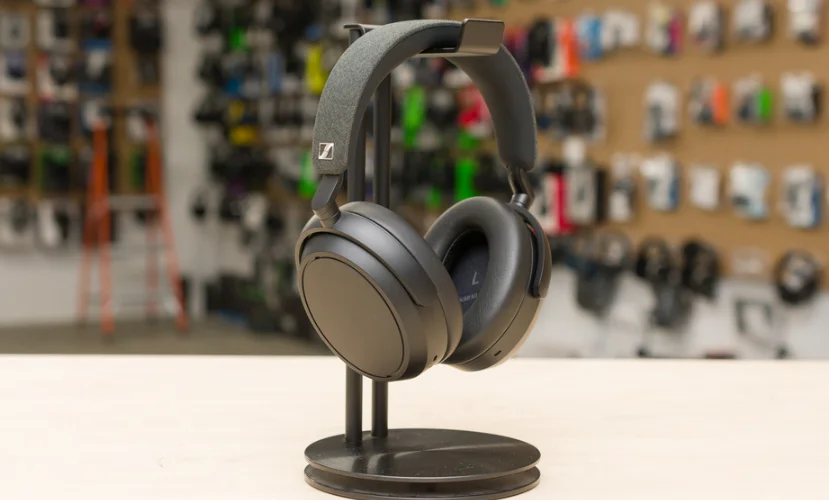 Sennheiser Momentum 4 Wireless Headphones feat