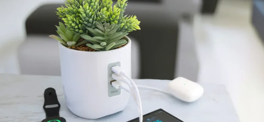 iHome iPP45 Powerplant Charging Station feat